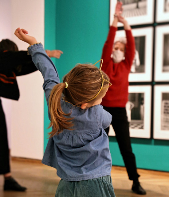 Visite dansée en famille avec la chorégraphe Yéhoudit Cohen