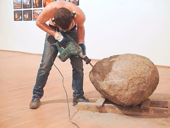 Projections du film de Thomas Mailaender <em>A VERY SERIOUS JOB</em>