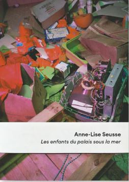 Seusse — Anne-Lise Seusse : Les enfants du palais sous la mer expo Maison européenne de la photographie 12/06/24- 14/07/24 ; signé par la photographe